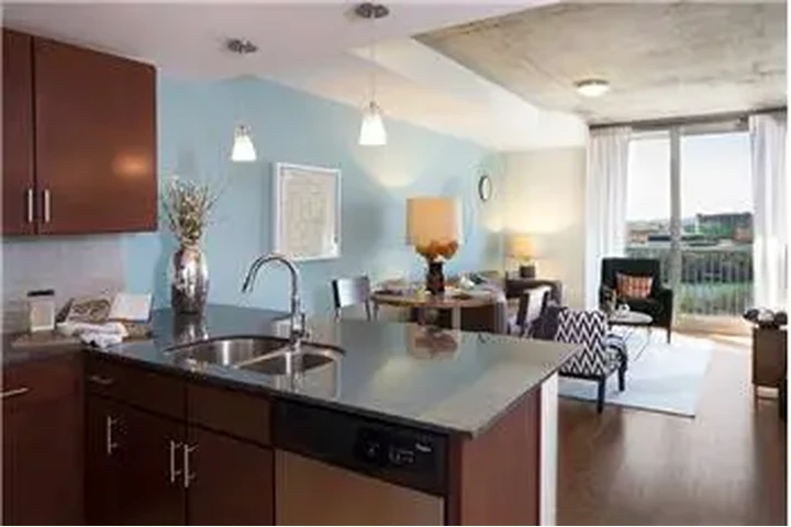 $2213 : Rental property with 0 bedro image 8