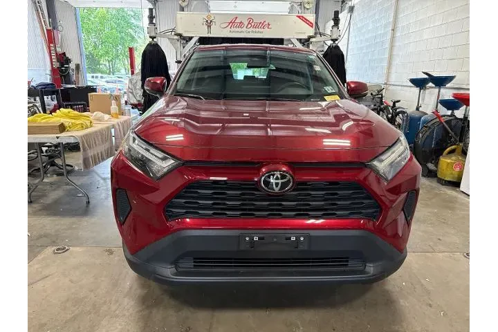 $30500 : Toyota RAV4 2023 AWD LE 4dr image 2