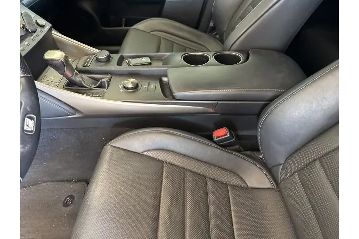 $17087 : Lexus IS 200t 2016 4dr Sedan image 10