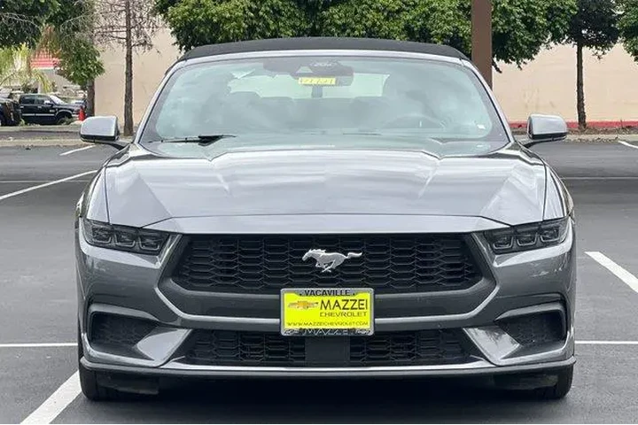 $32828 : Ford Mustang 2025 EcoBoost 2 image 7