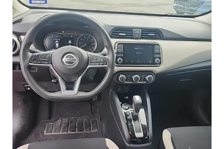 $13498 : Nissan Versa 2021 SV 4dr Sed image 6