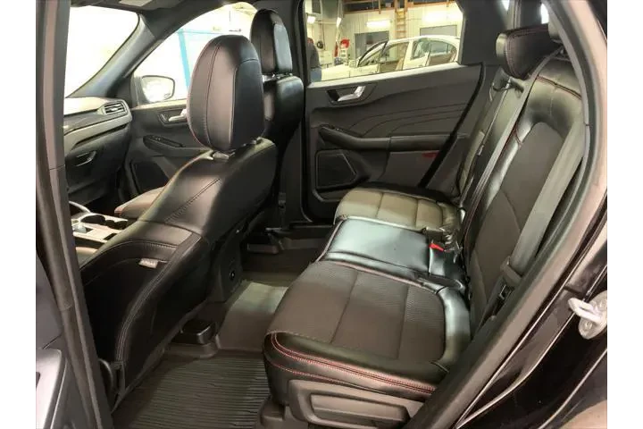 $25488 : Ford Escape 2023 AWD ST-Line image 10