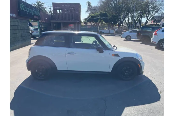 $7995 : 2013 MINI Hardtop Cooper image 5