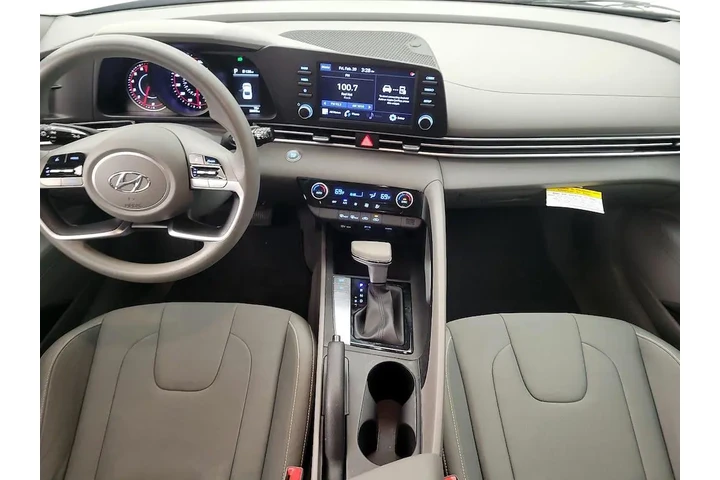 $18998 : Hyundai ELANTRA 2023 SEL 4dr image 9