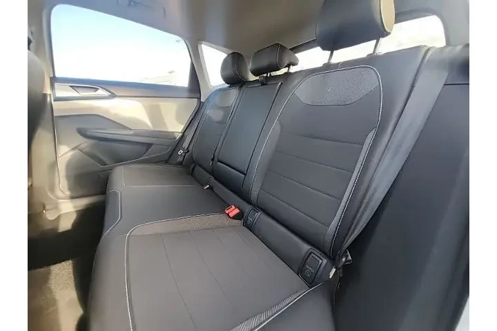 $19997 : Volkswagen Taos 2024 SE 4dr image 8