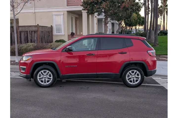 $11988 : 2018 Compass Sport image 9