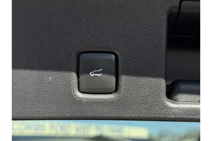 $25529 : Ford Escape 2025 ST-Line 4dr image 9