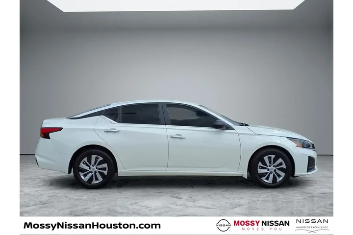 $21395 : Nissan Altima 2025 2.5 S 4dr image 8