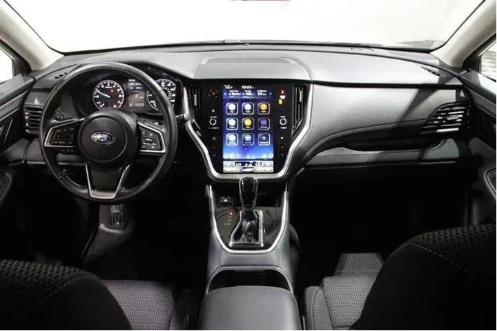 $31989 : Subaru Outback 2025 AWD Prem image 2