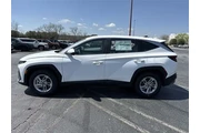 $25815 : Hyundai TUCSON 2025 SE 4dr S thumbnail