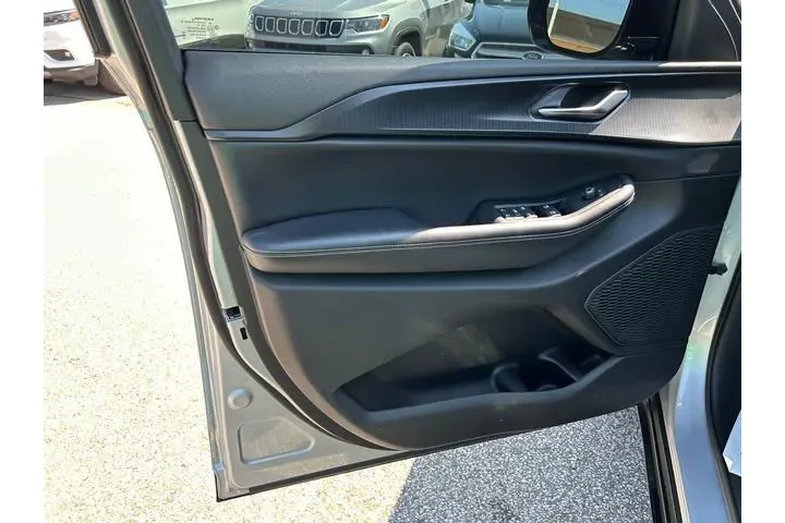 $35994 : Jeep Grand Cherokee 2023 4x4 image 10