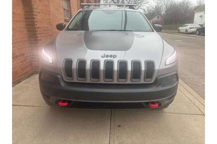 $10000 : 2015 Cherokee Trailhawk image 4