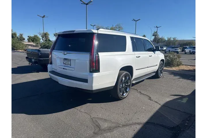 $39665 : Cadillac Escalade ESV 2020 4 image 3