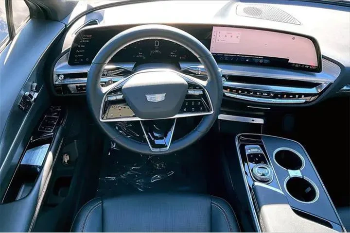 $35991 : Cadillac LYRIQ 2024 AWD Spor image 8