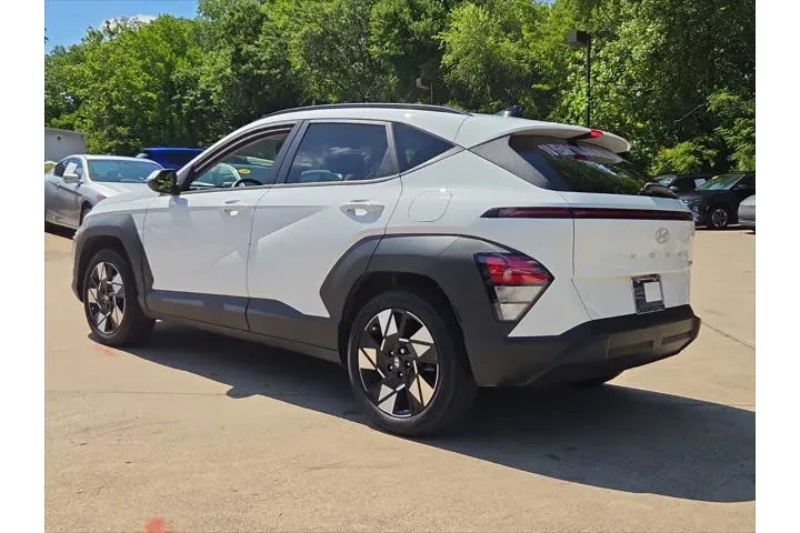 $21993 : Hyundai KONA 2024 SEL 4dr Cr image 6