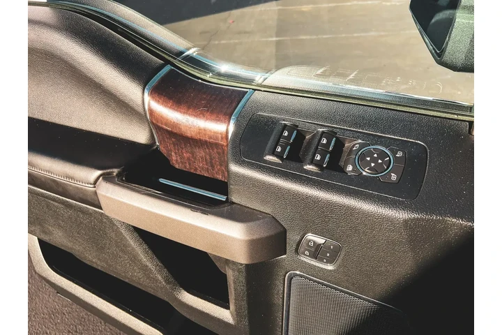 $26972 : Ford F-150 2016 4x4 Platinum image 10