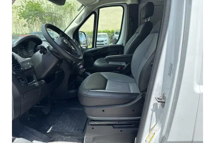 $39996 : Ram ProMaster 2025 Tradesman image 10
