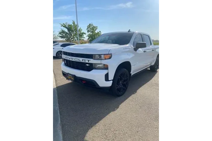 $31900 : Chevrolet Silverado 1500 202 image 1