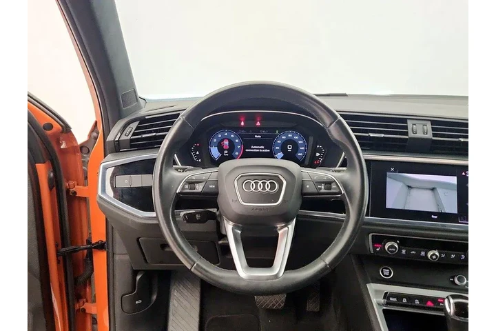 $22998 : Audi Q3 2021 AWD quattro S l image 10