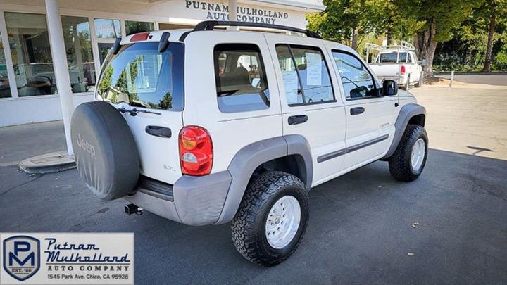 2004 Liberty Sport 4WD image 4