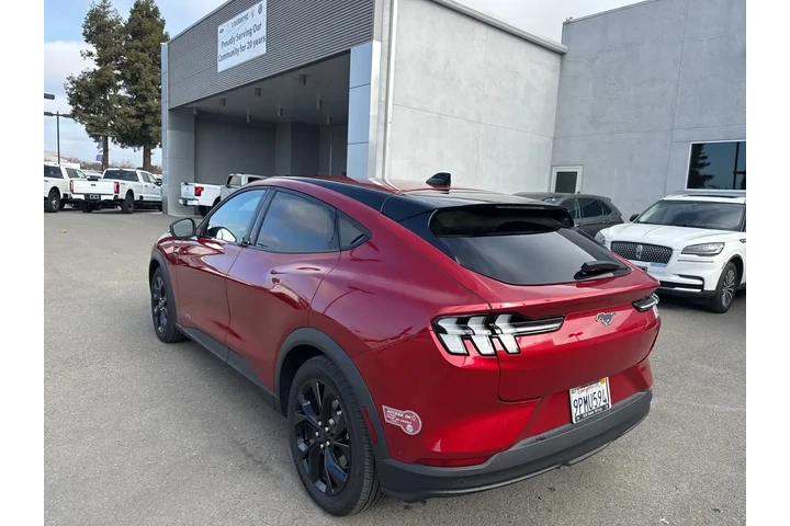 $27950 : Ford Mustang Mach-E 2024 Sel image 5