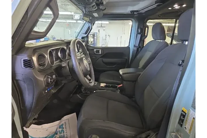 $30000 : Jeep Wrangler 2023 4x4 Willy image 3