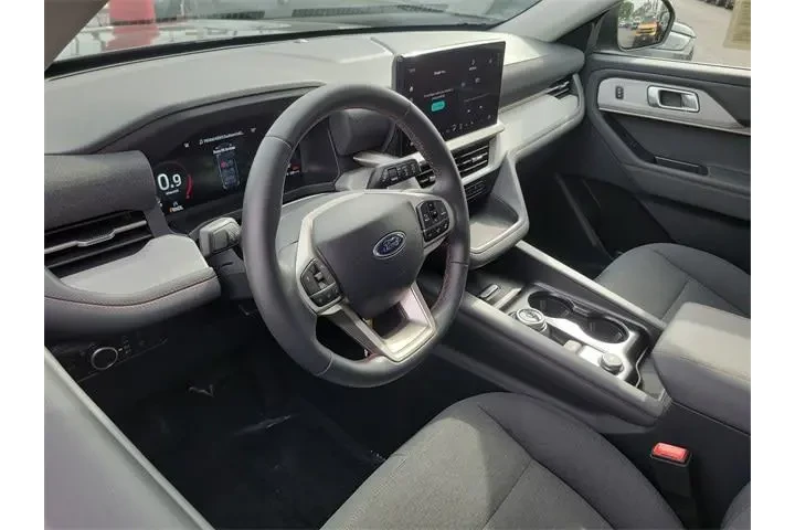 $37988 : Ford Explorer 2025 Active 4d image 3