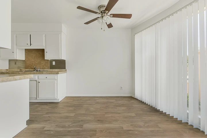 $1950 : Inglewood 1 Bd 1 Bath $1,950 image 9