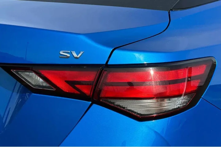 $16646 : Nissan Sentra 2023 SV 4dr Se image 9