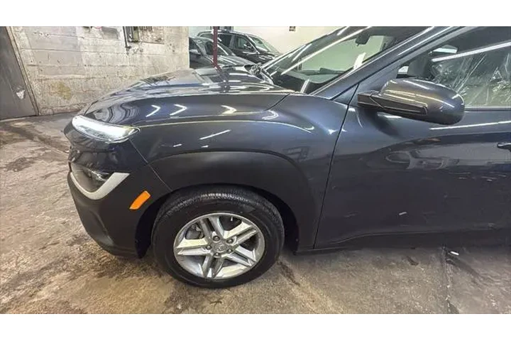 $17678 : Hyundai KONA 2022 AWD SE 4dr image 9