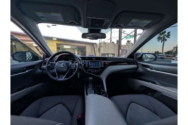 $18995 : 2019 Camry XLE image 9