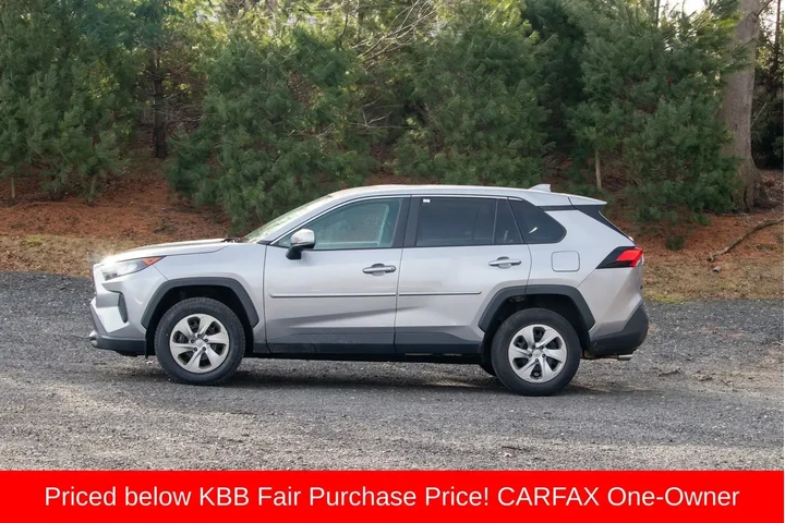 $20795 : Toyota RAV4 2022 AWD LE 4dr image 4