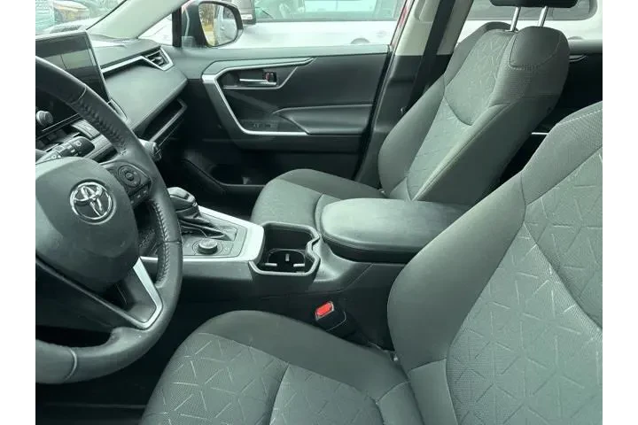 $32931 : Toyota RAV4 Hybrid 2023 AWD image 4