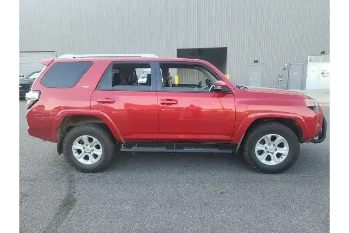 $21790 : Toyota 4Runner 2016 4x4 SR5 image 2