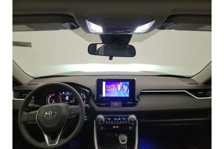 $34998 : Toyota RAV4 2024 XLE Premium image 9