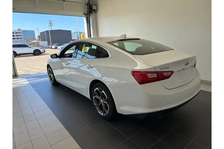 $19315 : Chevrolet Malibu 2024 LT 4dr image 5