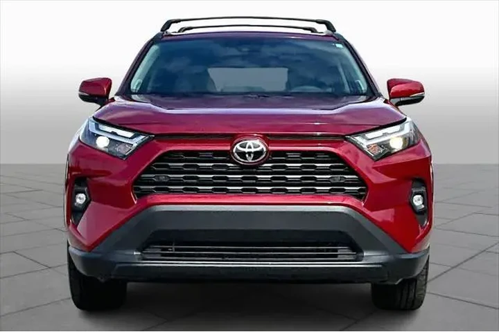 $33998 : Toyota RAV4 2025 XLE Premium image 4