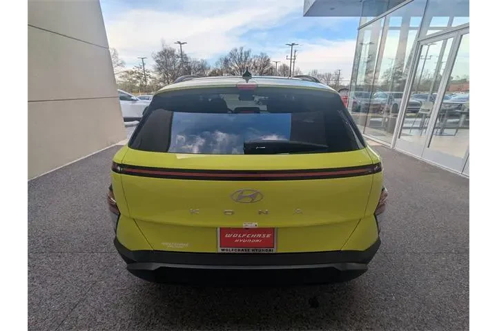 $22657 : Hyundai KONA 2024 SEL 4dr Cr image 5