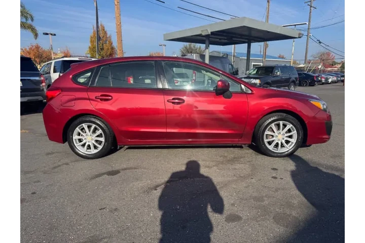 $12998 : 2013 Impreza 2.0i Premium image 9