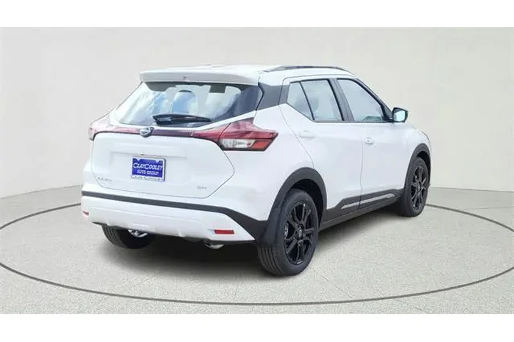 $20950 : Nissan Kicks 2024 SR 4dr Cro image 7