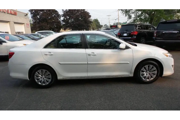 $10900 : 2012 Camry LE image 4
