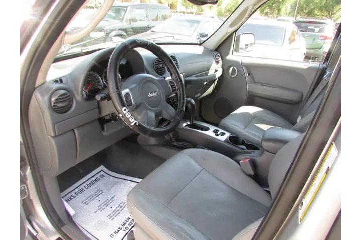 $5995 : 2005 Liberty Limited image 9