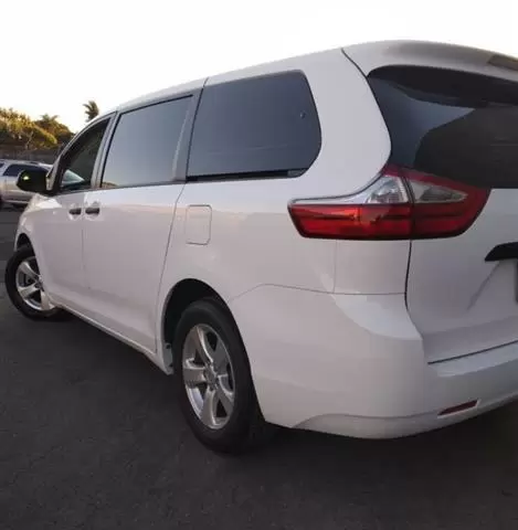 $13000 : 2017 Toyota Sienna L Minivan image 2