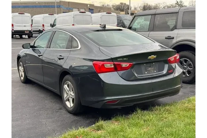 $13995 : Chevrolet Malibu 2020 LS 4dr image 3