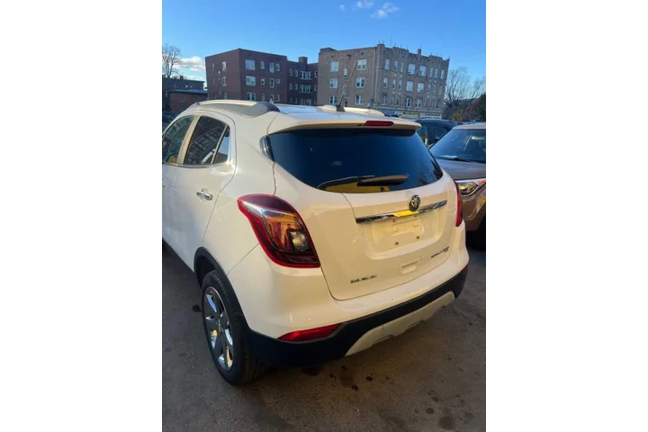 $9999 : 2018 Encore Preferred II image 8