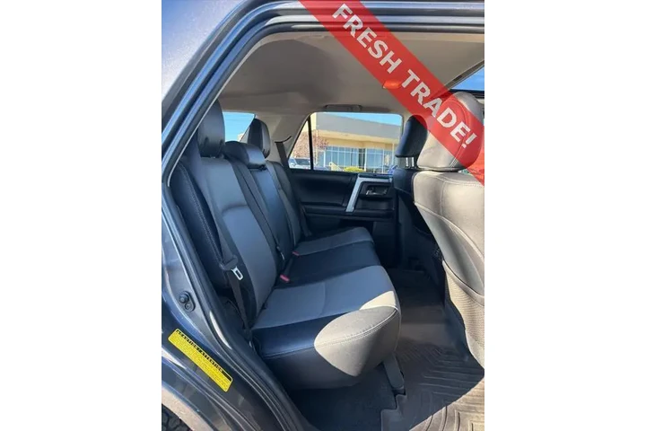 $26874 : Toyota 4Runner 2016 4x4 SR5 image 10