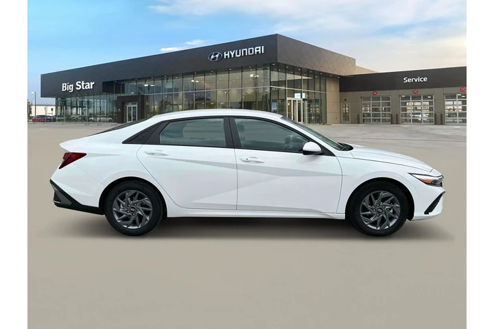 $20713 : Hyundai ELANTRA 2024 SEL 4dr image 9