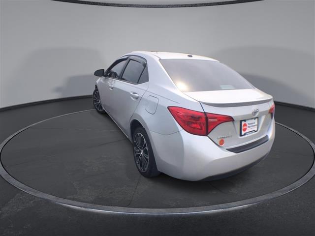 $9500 : PRE-OWNED 2017 TOYOTA COROLLA image 7