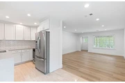 $2000 : 2Bed Home in South Los Angeles thumbnail