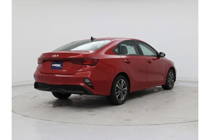 $17998 : Kia Forte 2024 LXS 4dr Sedan image 8